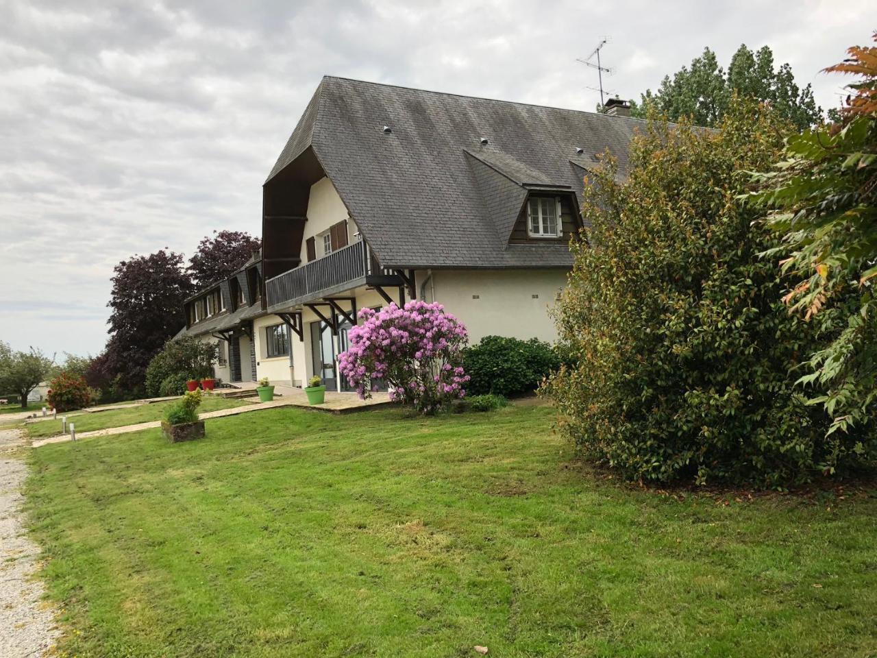 La Cle Des Champs Hotel Le Teilleul Exterior photo