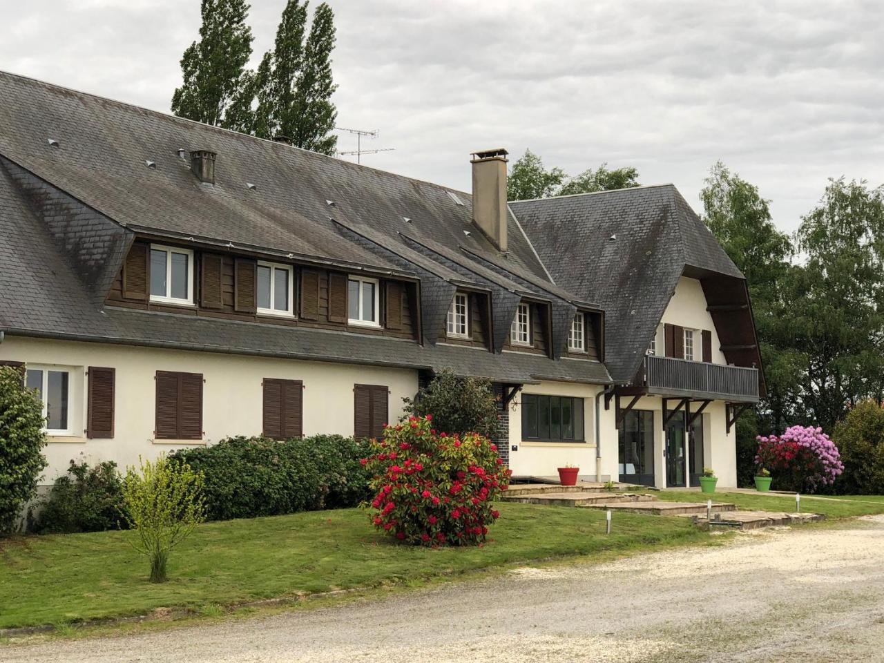 La Cle Des Champs Hotel Le Teilleul Exterior photo